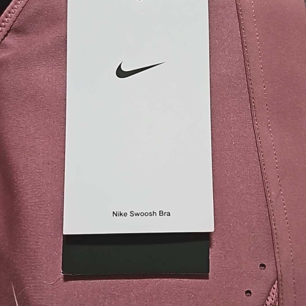 Nike Swoosh Bra Women's Dessert Berry - Picture 6 of 7